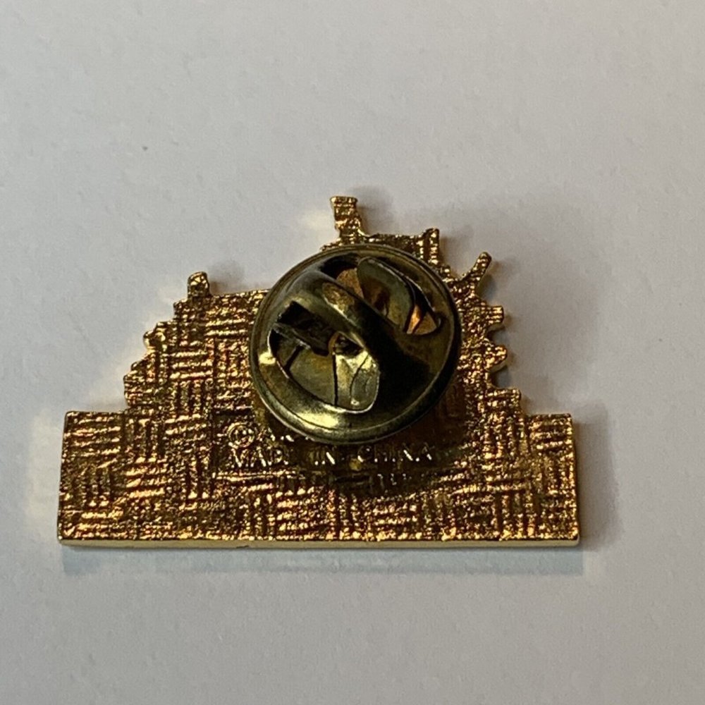 Discovery III Riverboat - Fairbanks, Alaska Lapel Pin Pinback - Picture 2 of 5